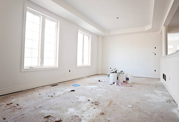Best Water Damage & Mold Remediation  in Wyandanch, NY